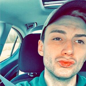 Meet your Posher, Ty